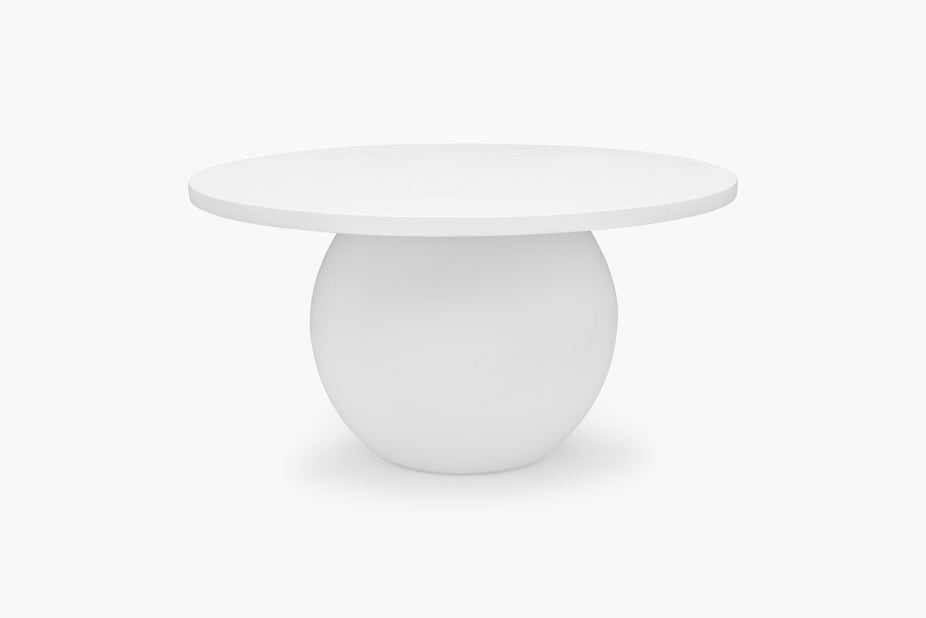 Olay Round Dining Table