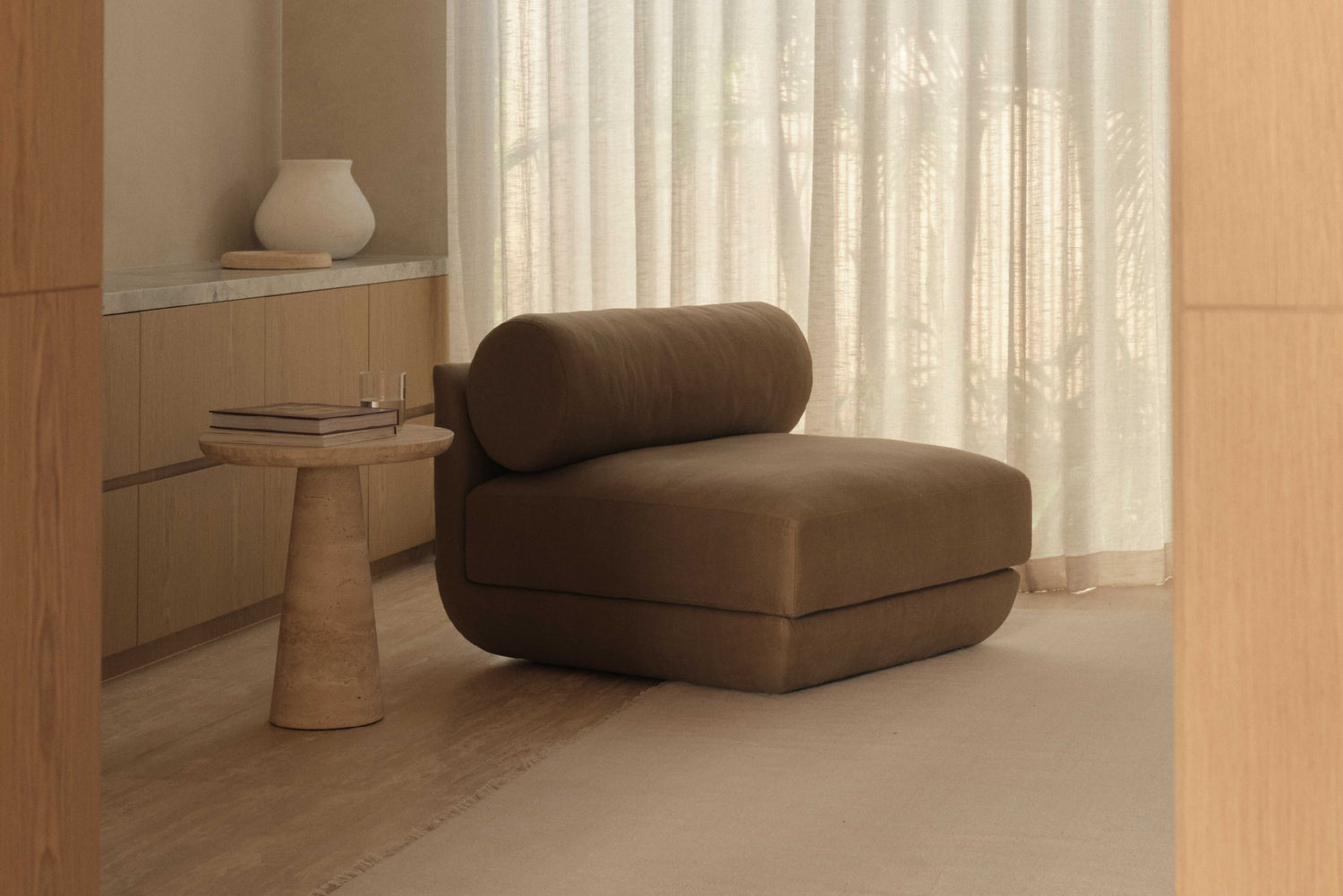 Belero Slipper Chair