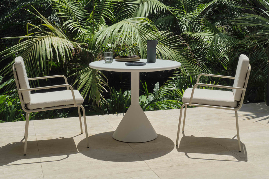 Outdoor Ria Round Dining Table