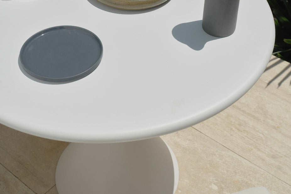 Outdoor Ria Round Dining Table